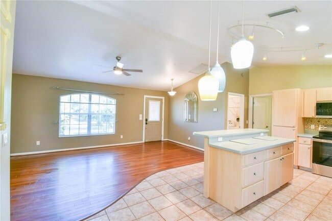 Building Photo - 2731 Verde Terrace