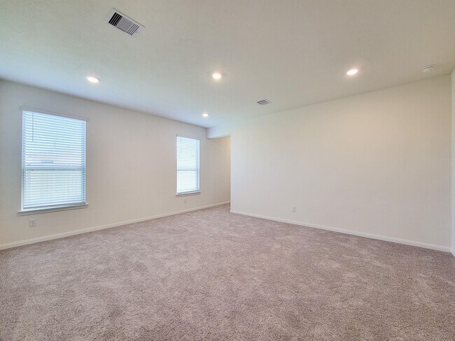 Building Photo - 2815 Lyra Ct