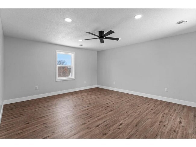 Building Photo - 1768 US-8