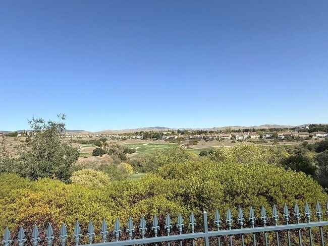 Building Photo - Former Model Home in Desirable Bridges Com...