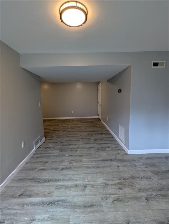 Building Photo - 47 King Phillip St