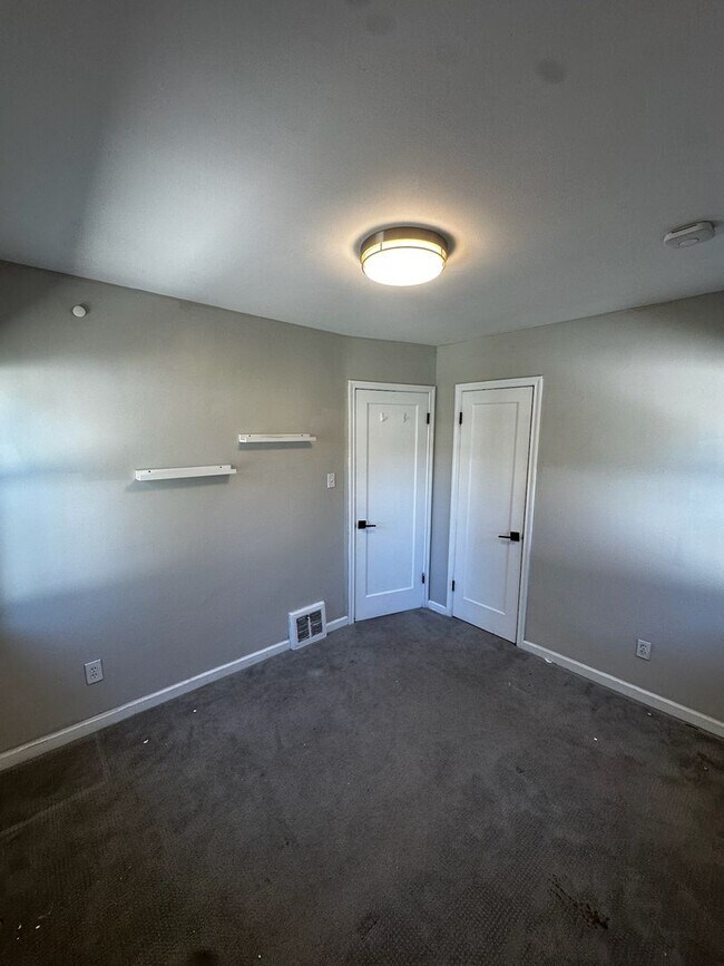 Building Photo - 1638 E 3150 S