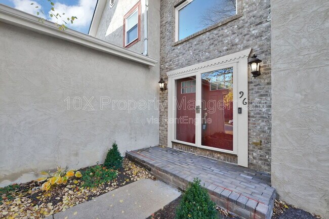 Building Photo - 96 Chenango Dr