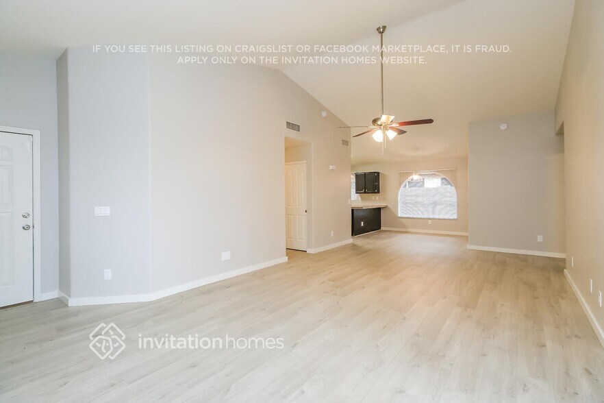 Building Photo - 3844 E San Remo Ave