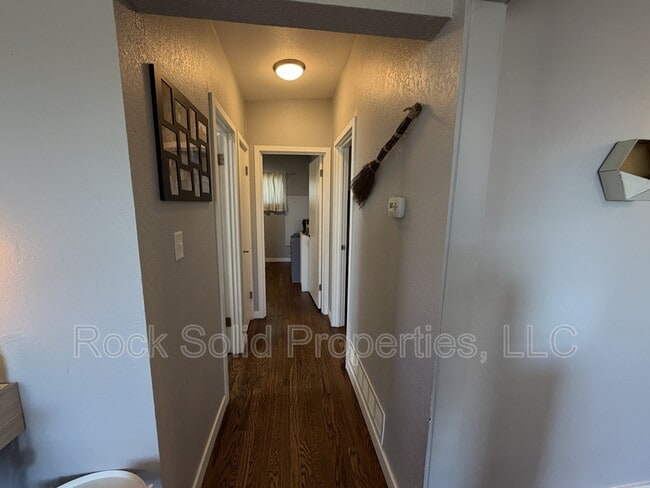 Building Photo - 3143 Green Valley Rd