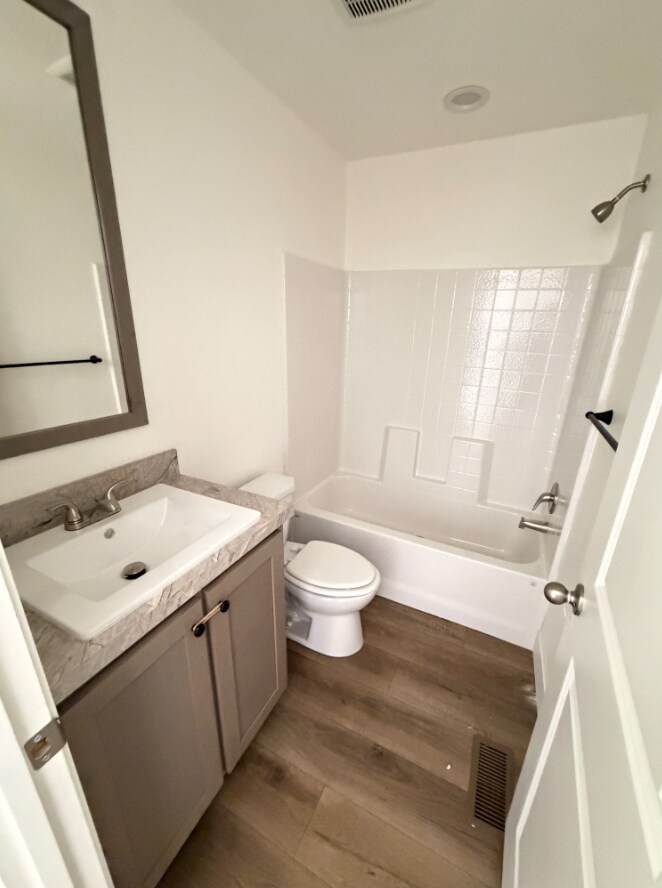 Building Photo - 3601 E Wyoming Ave