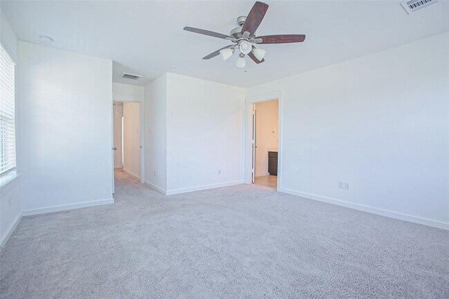 Building Photo - 2234 Memory Oaks Dr