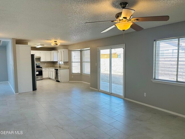 Building Photo - 1634 Via Seca Dr