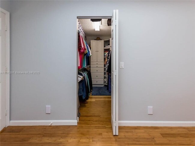 Building Photo - 5119 Heron Ct