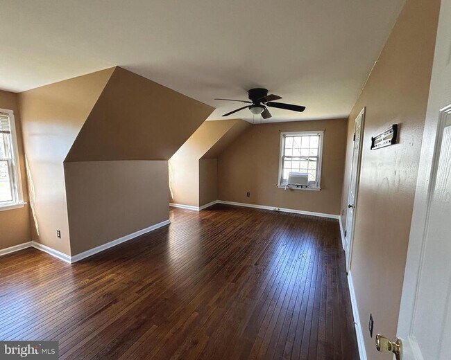 Building Photo - 723 Godshall Rd