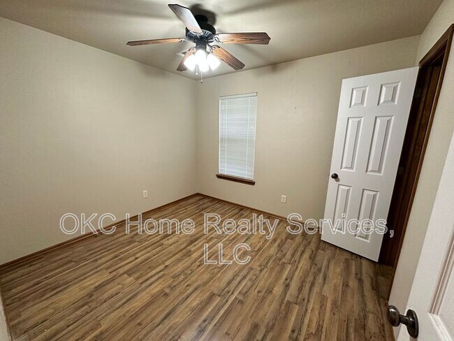 Building Photo - 1306 SW 25th Street