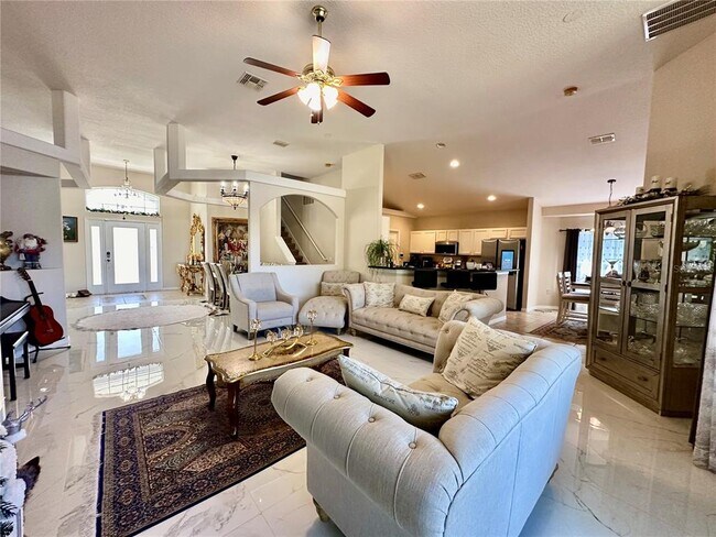 Building Photo - 1947 Fairway Loop