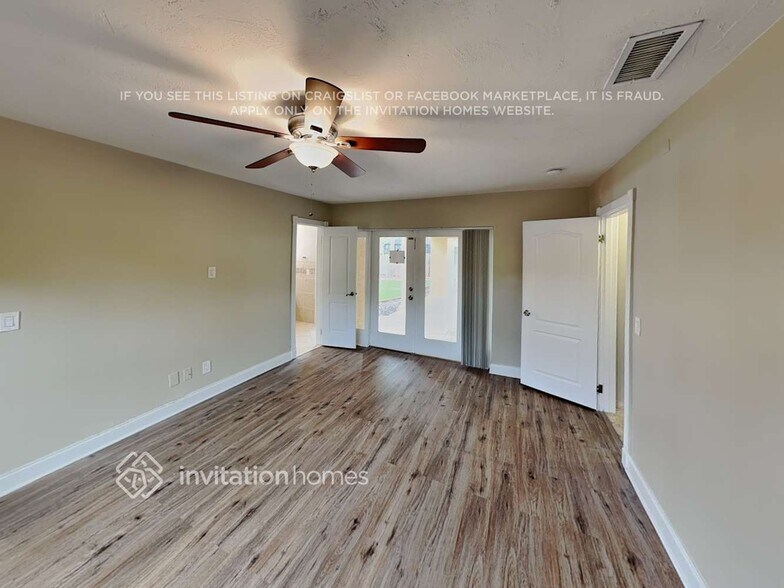 Building Photo - 5620 SW 119th Ave