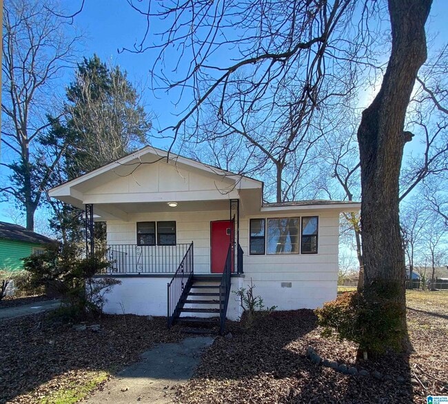 Primary Photo - 3929 39th Ave N