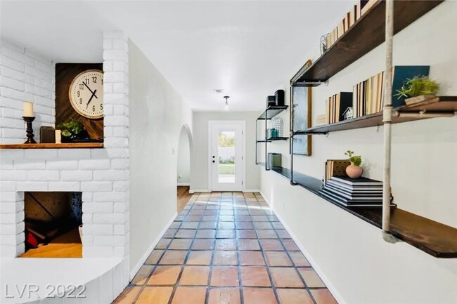 Building Photo - COMING SOON: Single Story 5 Bd, 4 Bth, Inc...
