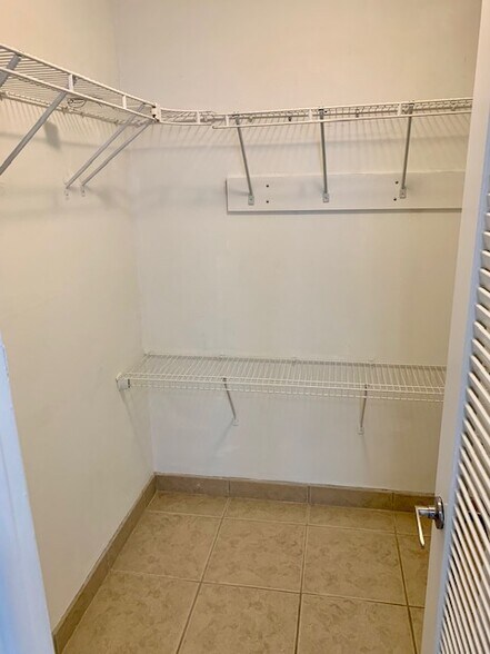 Building Photo - 5750 Collins Ave