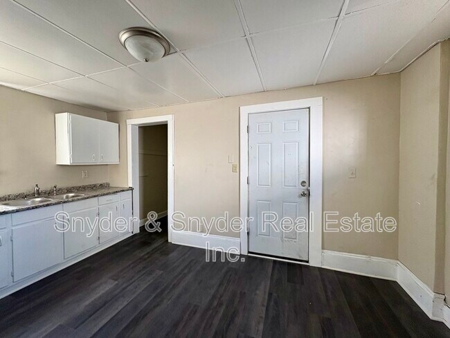 Building Photo - 141 Fulton St