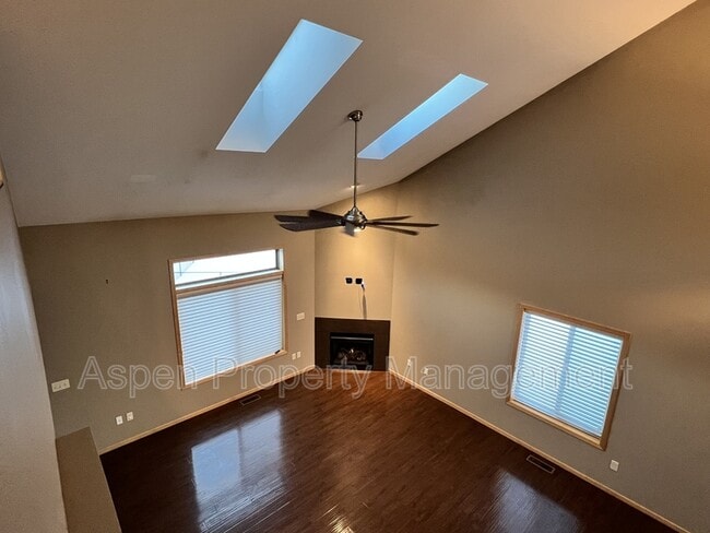 Building Photo - 1765 Sara Ct