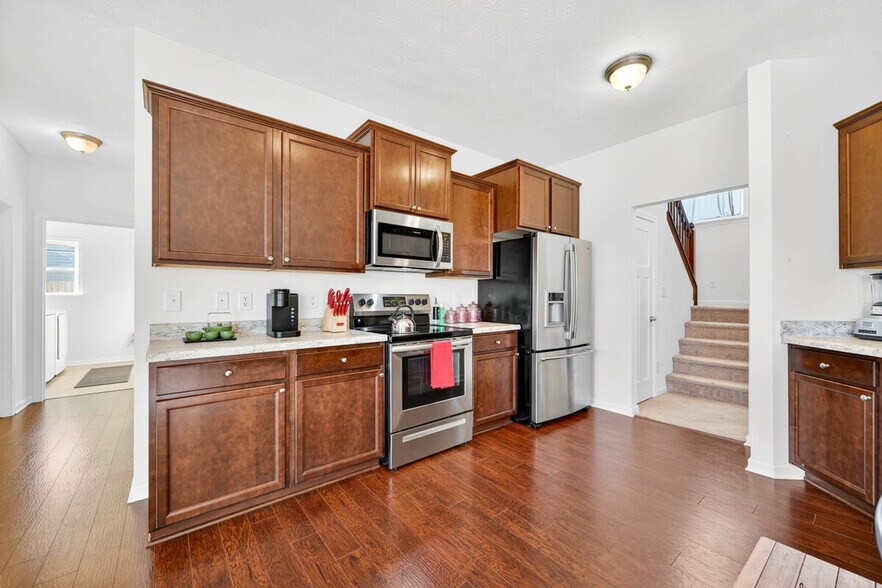 Building Photo - 4663 Bayview Dr