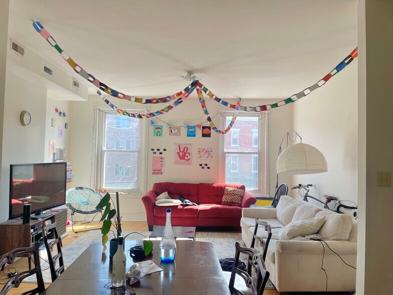 Primary Photo - 426 N 32nd St