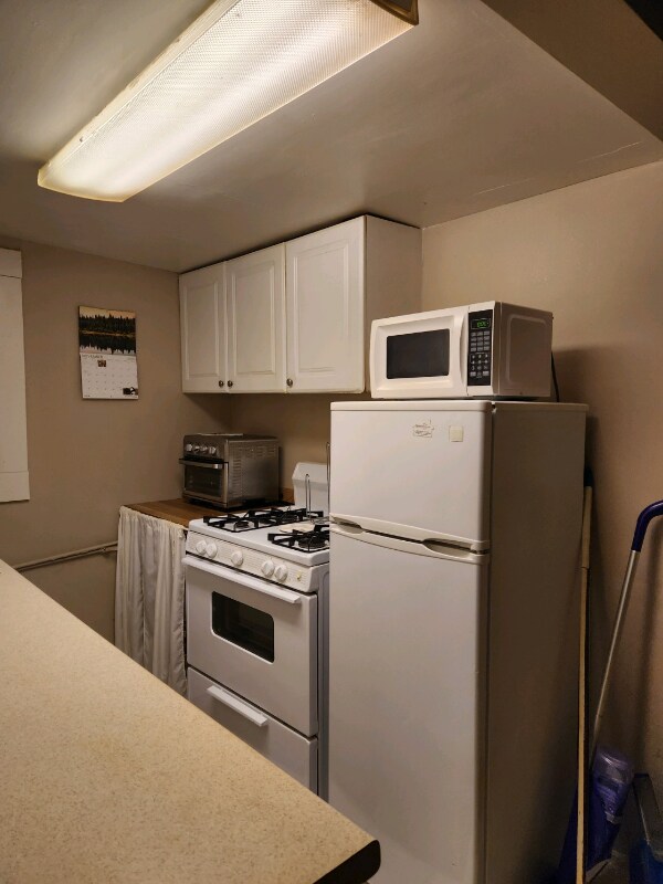 Building Photo - 183 Harbor Ct