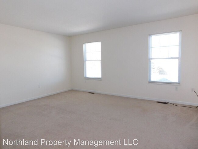 Building Photo - 2 br, 2.5 bath House - 1505 Kent #2