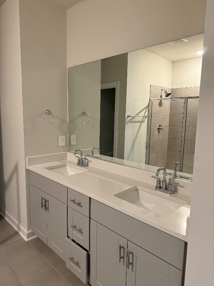 Building Photo - 116 Martel Dr