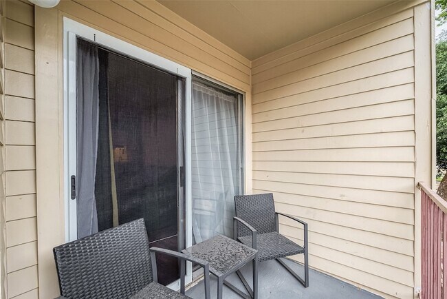 Building Photo - 2120 El Paseo St