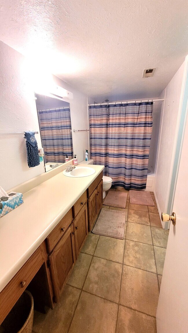 Building Photo - 294 Cobblestone Dr