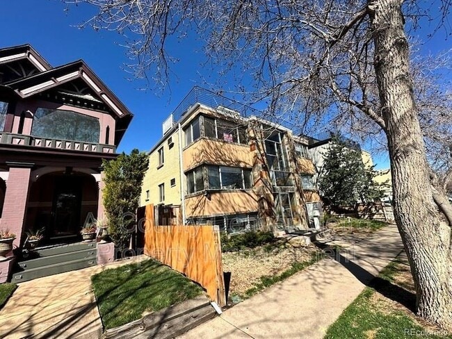 Building Photo - 1435 N Elizabeth St