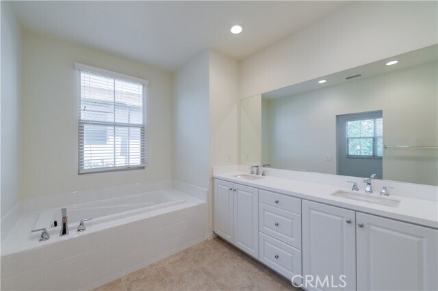 Building Photo - 156 Parkwood