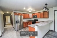 Building Photo - 3 bed 2 bath in Tea - $1775 with 13 month lease