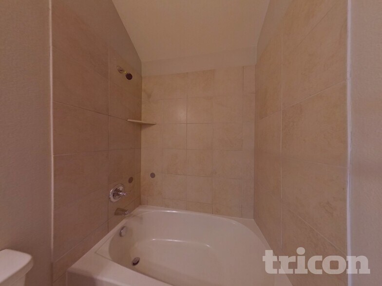 Building Photo - 125 Acadia Ln