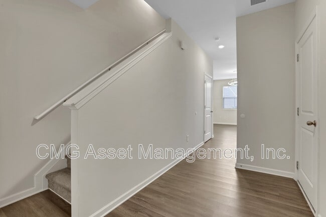 Building Photo - 6417 Mountain Home Way