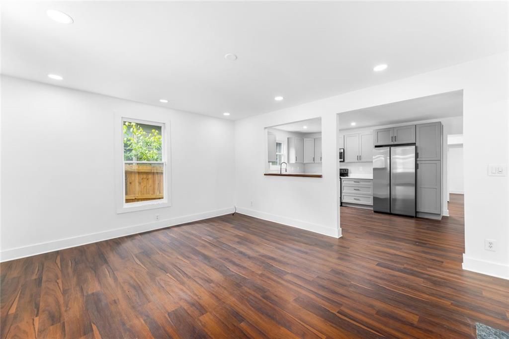 Building Photo - 487 Pasley Ave SE