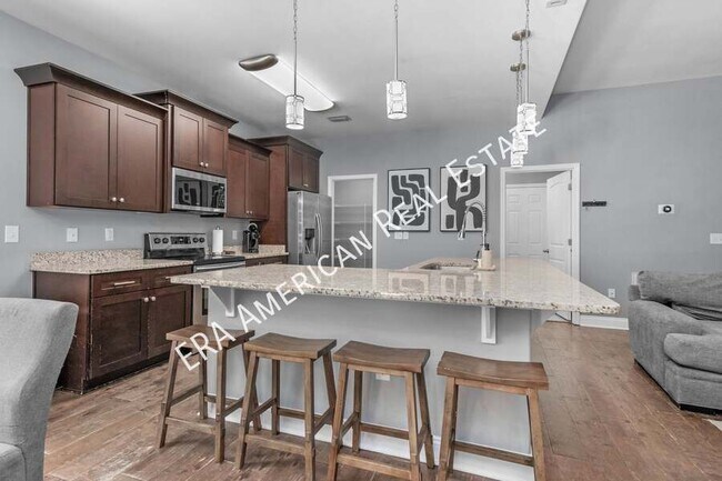 Building Photo - 2269 Tom St