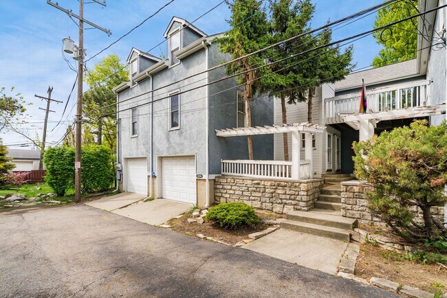 Building Photo - 1231 Indianola Ave