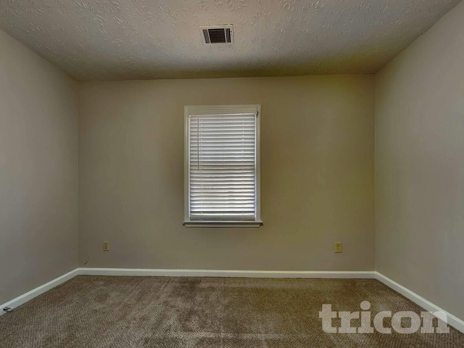 Building Photo - 2479 Hewatt Rd