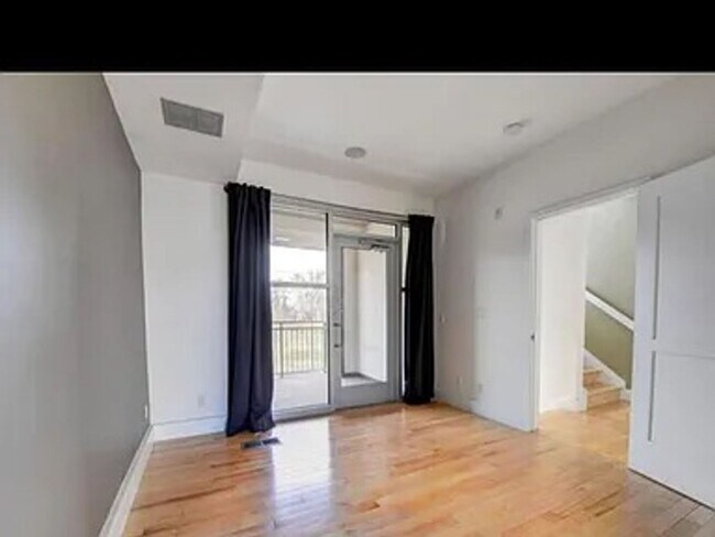 Building Photo - Contemporary Townhome Steps from Jefferson Park & LoHi!!