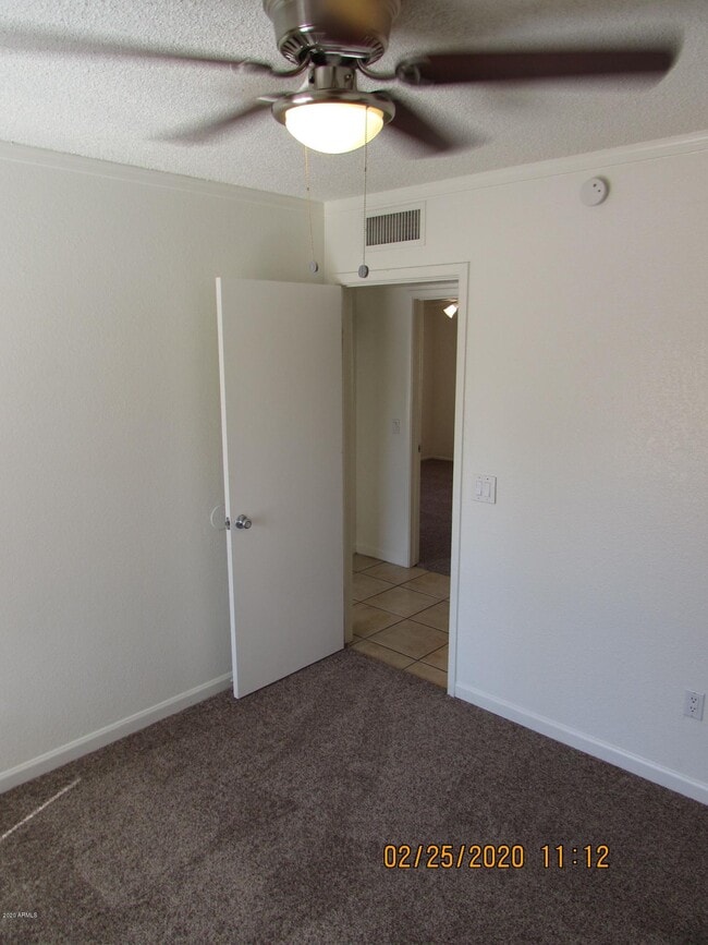 Building Photo - 1020 W La Jolla Dr