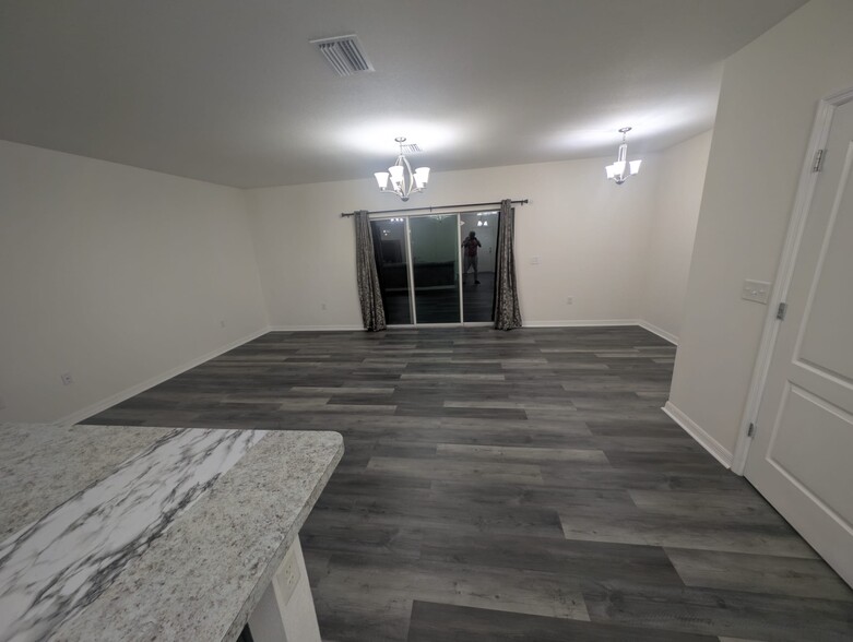 Building Photo - 9710 Hound Chase Dr