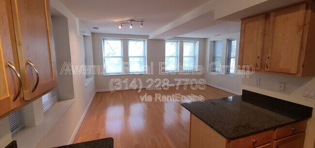 Building Photo - 5360 Pershing Ave