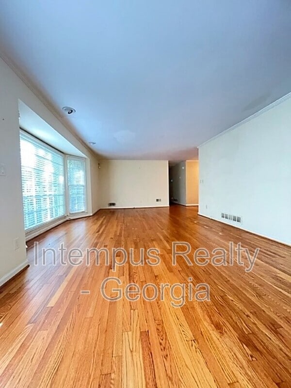 Building Photo - 3474 Sunderland Cir NE