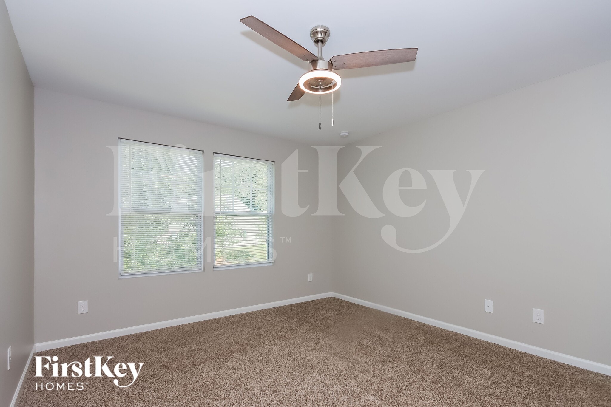 Building Photo - 905 Little Dog Ln