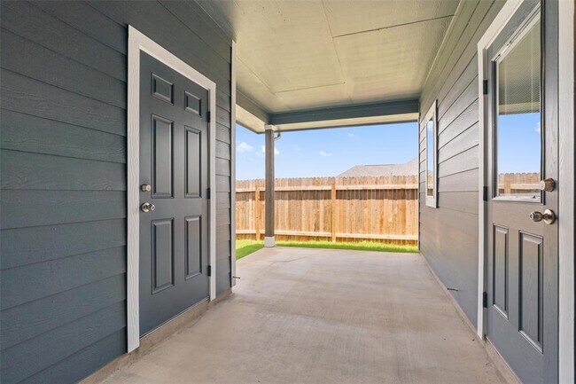 Building Photo - 108 Biscayne Dr