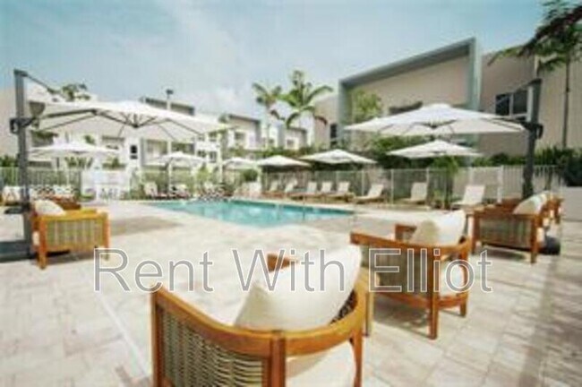 Building Photo - 610 NE 2nd St