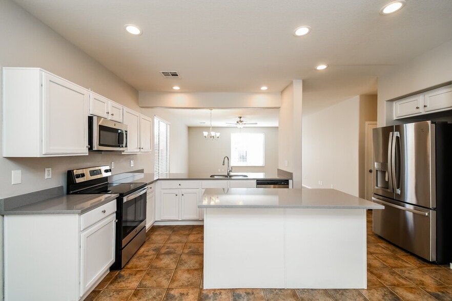 Building Photo - 7014 E Kiva Ave