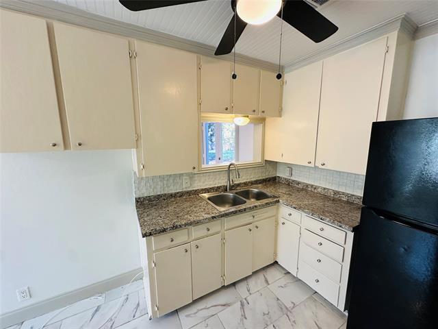 Building Photo - 4801 Stephanie Dr