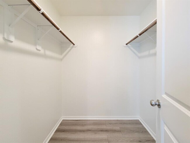 Building Photo - 16230 Dutton Clover Dr