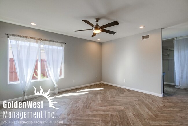 Building Photo - Updated 3Bdm 2Ba Single-Family Home in Paradise Hills!